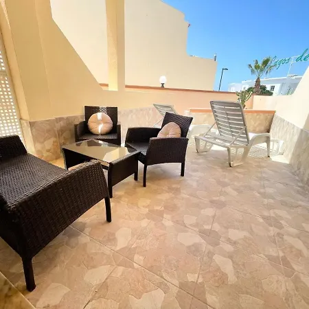 White Sensation Apartment *