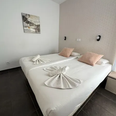 White Sensation * Costa Adeje (Tenerife)